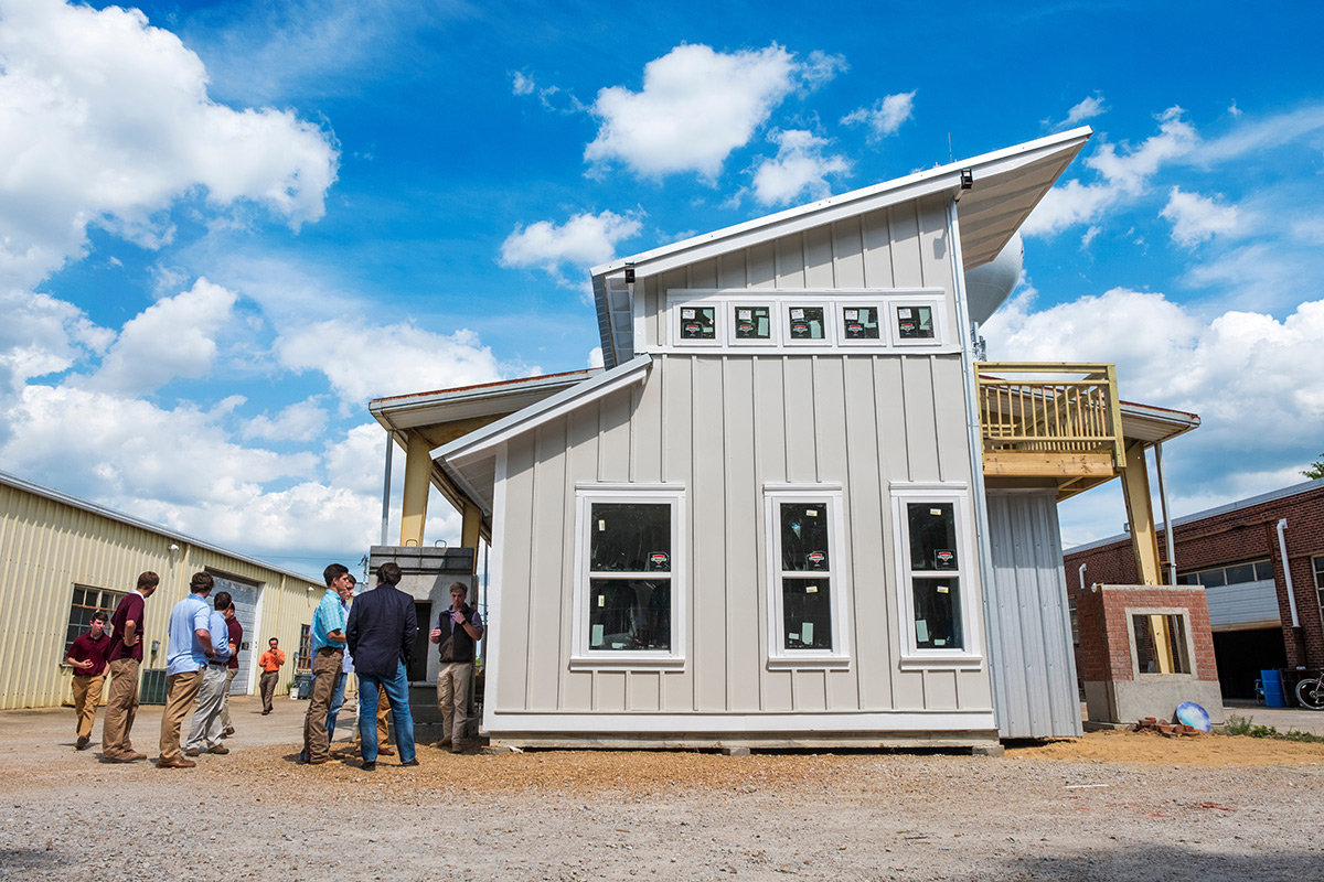 Mississippi State University building construction science first-year studio students build tiny house, spring 2018