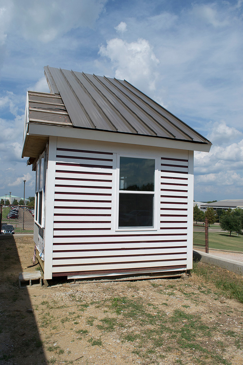 Mississippi State University building construction science first-year studio students build tiny house, summer 2017
