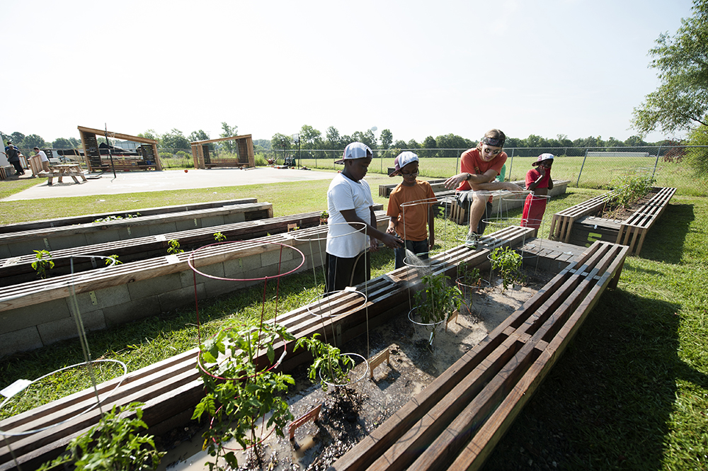 Architecture-BoysGirlsClub_Garden_20160721_M3B2636