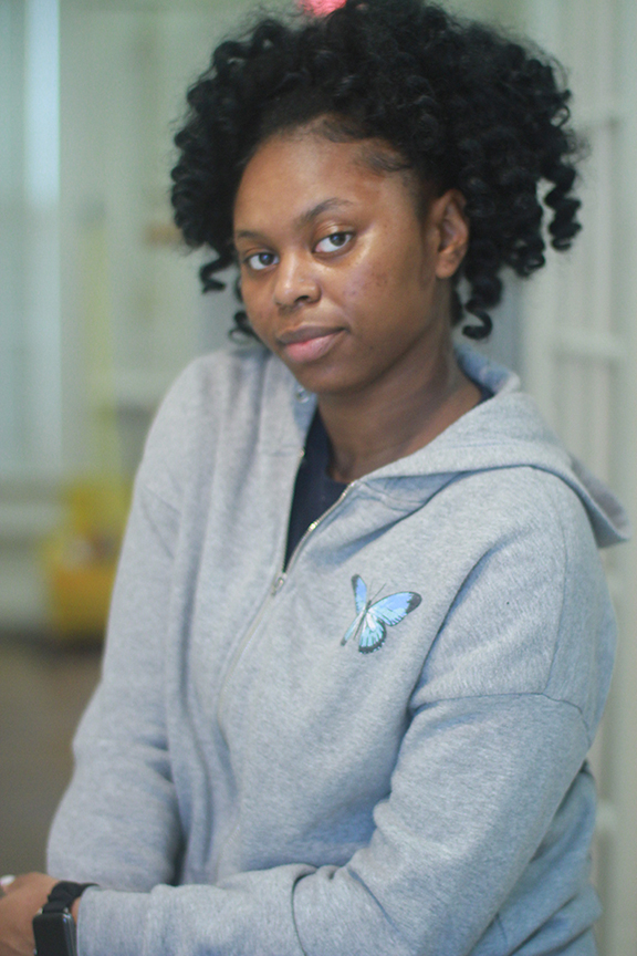 Portrait of young woman.