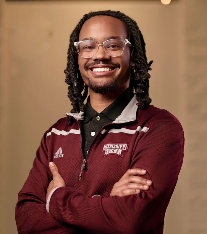headshot of Jahari Bell