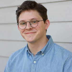 Luke Murray headshot